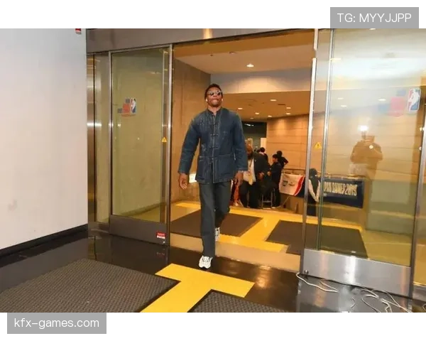 威少衣柜里那堆潮牌，够我交十年房租了